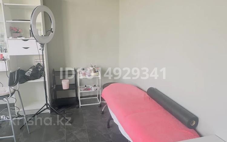 Салоны красоты · 19 м² за 45 000 ₸ в Алматы, Бостандыкский р-н — фото 3