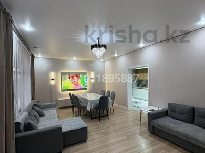 Отдельный дом · 7 комнат · 260 м² · 6 сот., Молдағұлова 20 — Батыр за 39 млн 〒 в 