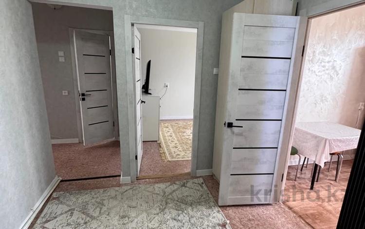 2-комнатная квартира · 55 м², мкр 8, 101 Стрелковой бригады 13/1 за 14.7 млн 〒 в Актобе — фото 2