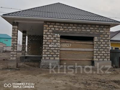 Отдельный дом · 3 комнаты · 200 м² · 10 сот., Мирас 2 мкр 28 — ул Шокан Каржауов за 16 млн 〒 в Атырау, мкр Мирас