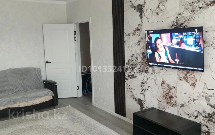 2-бөлмелі пәтер · 61.4 м² · 4/5 қабат, Строитель ш/а. 30/2, бағасы: 31 млн ₸ в Уральске, мкр Строитель — фото 2