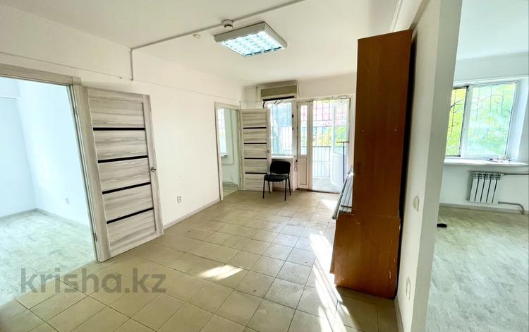 4-комнатная квартира · 60 м² · 1/5 этаж, Бурова 27/2 — Центральный Рынок, ШколаN35, б. Пушкина за 250 000 ₸ в Усть-Каменогорске — фото 2