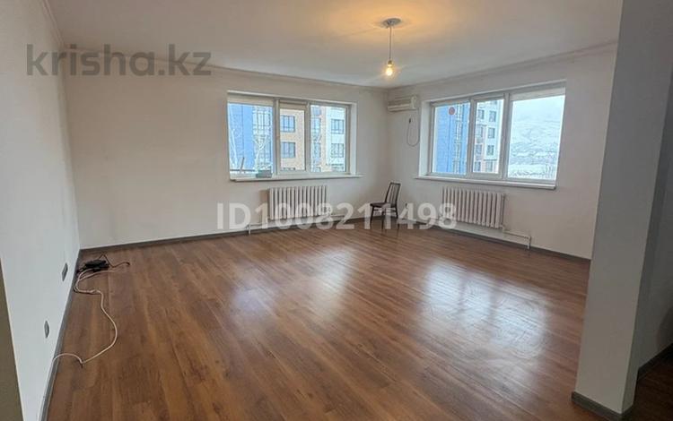 2-бөлмелі пәтер · 88.2 м² · 5/5 қабат, мкр Думан-2 22, бағасы: 47 млн ₸ в Алматы, Медеуский р-н — фото 2