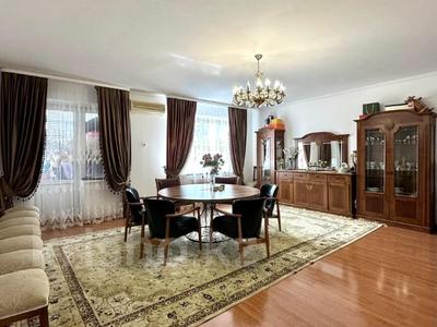 4-комнатная квартира · 138 м² · 3/9 этаж, мкр Центральный, Махамбета Утемисова 116г за 46 млн ₸ в Атырау