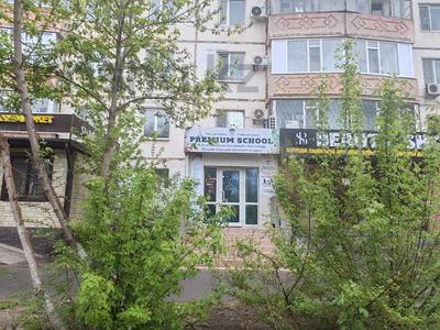Еркін, кеңселер, дүкендер мен бутиктер, қоймалар, қоғамдық тамақтану орны, сұлулық салондары, монша, қонақ үй және демалыс орындары, медорталықтар мен дәріханалар, білім орталықтары, ойын-сауық · 61 м², бағасы: 31 млн ₸ в Актобе, мкр 8