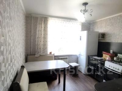 2-бөлмелі пәтер, 50 м², 3/5 қабат, Юность, бағасы: 13.5 млн 〒 в Семее