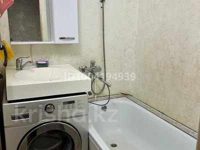 2-комнатная квартира · 48 м² · 1/5 этаж, Аманжолова 15 — Бермудский триугольник за 140 000 〒 в Жезказгане