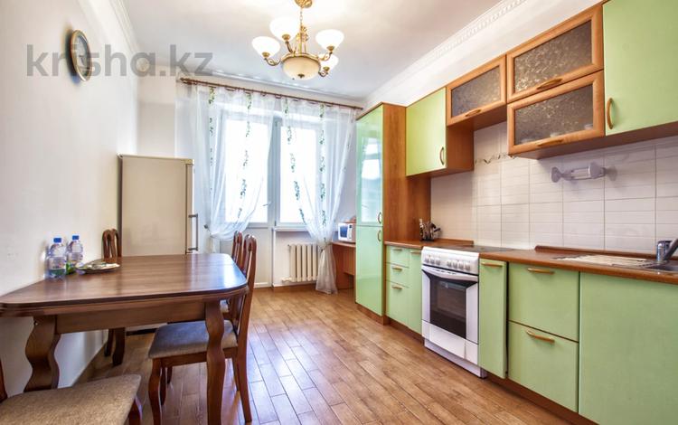 2-бөлмелі пәтер, 70 м², 9/9 қабат тәулігіне, Абылай Хана 33 — Куйши Дина, бағасы: 13 000 〒 в Астане, Алматы р-н — фото 2