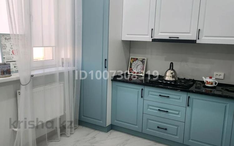 3-бөлмелі пәтер · 90 м² · 3/3 қабат, мкр Самал, Адгама Каримова 117, бағасы: 37 млн ₸ в Атырау — фото 2
