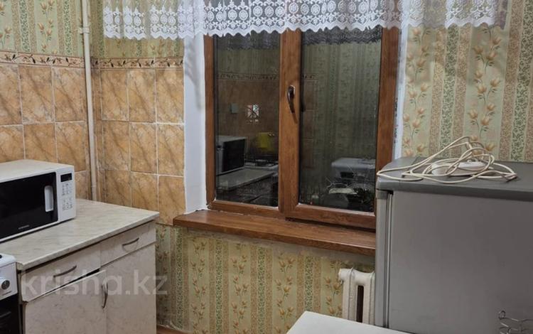 1-комнатная квартира · 33 м² · 3/5 этаж, мкр Орбита-3 37 за 200 000 ₸ в Алматы, Бостандыкский р-н — фото 2