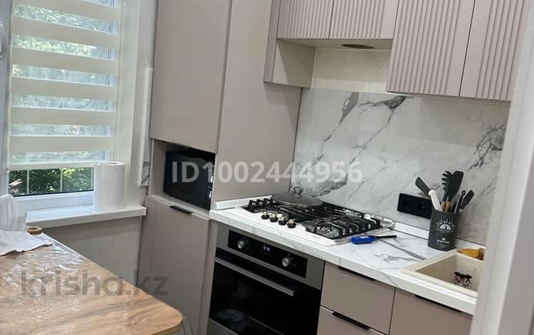 2-бөлмелі пәтер · 52 м² · 2/4 қабат, Кунаева Маметова, бағасы: 20 000 ₸ в Алматы, Медеуский р-н — фото 2