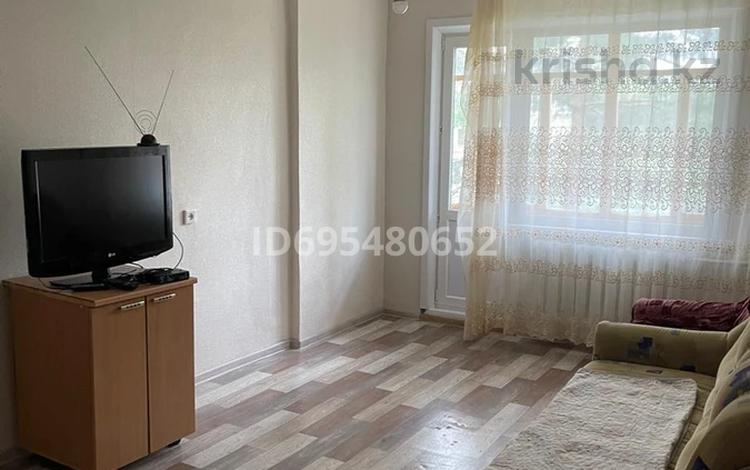 1-бөлмелі пәтер · 35 м² · 3/5 қабат, Утепова 25, бағасы: 110 000 〒 в Усть-Каменогорске — фото 2