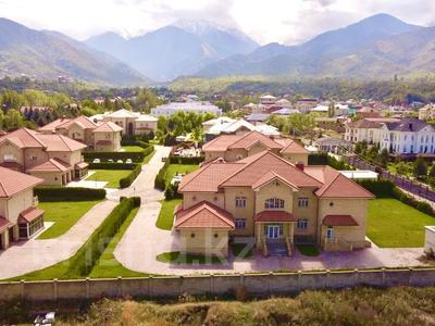 Отдельный дом · 15 комнат · 1038 м² · 23 сот., мкр Архат 19/4 — Дулати за 950 млн 〒 в Алматы, Бостандыкский р-н