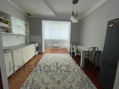 2-бөлмелі пәтер · 105 м² · 3/5 қабат, Алтын орда ш/а. 36б, бағасы: 180 000 ₸ в Актобе, мкр. Алтын орда