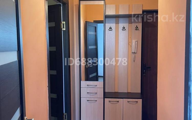 1-комнатная квартира · 45 м² · 1/5 этаж, мкр Нурсая 108 за 150 000 ₸ в Атырау — фото 2