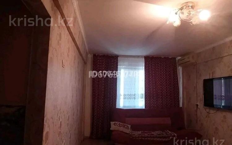 3-бөлмелі пәтер · 55.5 м² · 3/5 қабат, мкр Центральный, Абая 17а — Находится возле Отбасы Банк (Жилстрой), бағасы: 16 млн ₸ в Атырау — фото 2