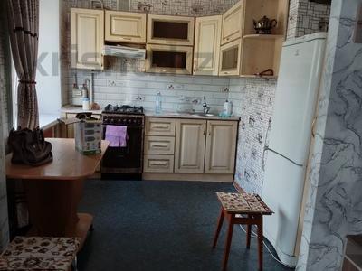 3-комнатная квартира · 60 м² · 2/5 этаж, Рижская 1 — Магазин Черемушки, СКГУ за 160 000 〒 в Петропавловске