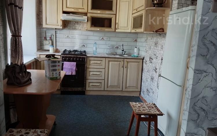 3-бөлмелі пәтер · 60 м² · 2/5 қабат, Рижская 1 — Магазин Черемушки, СКГУ, бағасы: 160 000 ₸ в Петропавловске — фото 5