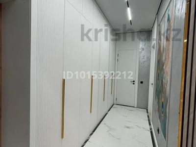 2-комнатная квартира · 64 м² · 5/9 этаж, Жубан Молдагалиев 5 за 300 000 ₸ в Астане, Нура р-н