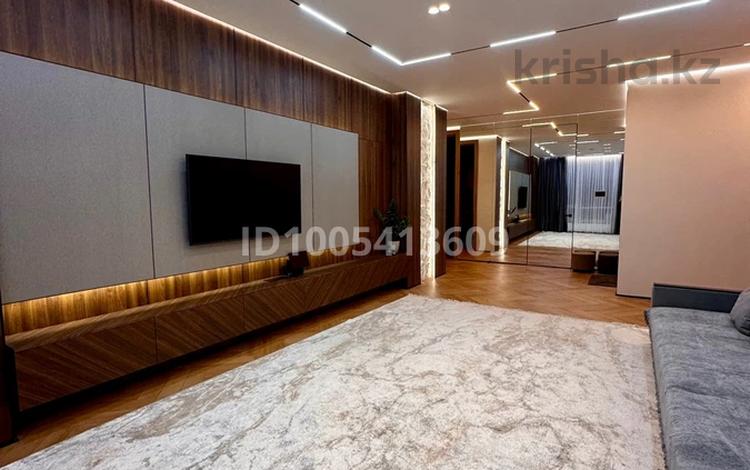 3-бөлмелі пәтер · 105 м² · 12/16 қабат, Исатай Тайманова 42 — Жарбосынова, бағасы: 100 млн ₸ в Атырау — фото 2