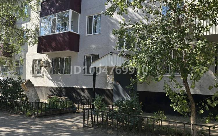 3-комнатная квартира · 60 м² · 2/4 этаж, мкр 5 7 — Абулхаир хана за 21 млн 〒 в Актобе — фото 2