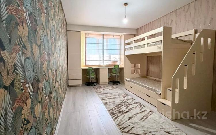 3-комнатная квартира · 79 м² · 13/14 этаж, ул. Кабдолова за 56 млн ₸ в Алматы, Ауэзовский р-н — фото 3