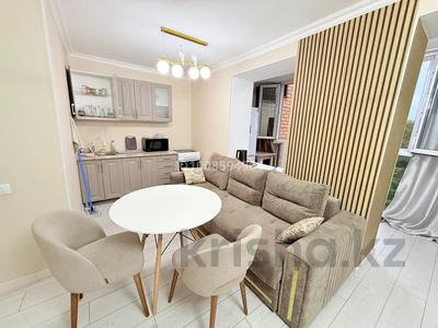 2-комнатная квартира · 60 м² · 4/10 этаж, мкр Михайловка , Крылова 56 — Park, Чайка, Cosmonaut, вокзал, центр города, Онкология, Sadre, Sanad, две двуспальные кровати за 25 000 ₸ в Караганде, Казыбек би р-н