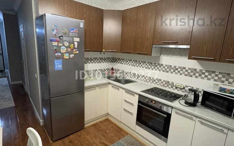 1-комнатная квартира · 43 м² · 12/22 этаж, Мангилик Ел 54 за 250 000 ₸ в Астане, Есильский р-н — фото 2