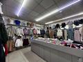 В продаже готовый действующий бизнес магазин одежды, 483 м² за 75 млн 〒 в Усть-Каменогорске — фото 24