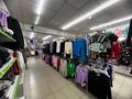 В продаже готовый действующий бизнес магазин одежды, 483 м² за 75 млн 〒 в Усть-Каменогорске — фото 36