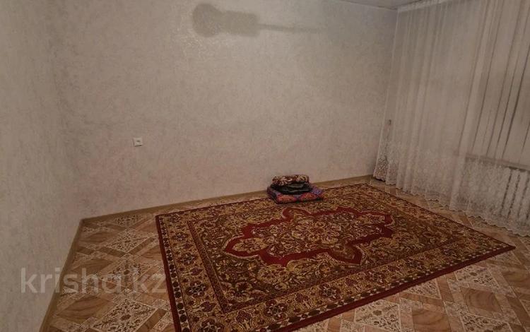2-бөлмелі пәтер · 43.8 м² · 3/5 қабат, 1 ш/а, Есет батыра 93, бағасы: 9.1 млн ₸ в Актобе, мкр 5 — фото 2