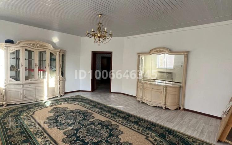 Отдельный дом · 5 комнат · 200 м², К.Жунисбеков 17б — Возле МКТУ за 300 000 ₸ в Туркестане — фото 12