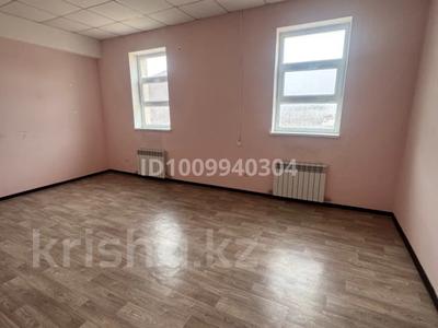 Свободное назначение, офисы, склады, фитнес и спорт, медцентры и аптеки, образование, конференц-залы, кабинеты и рабочие места, студии · 767 м² за ~ 2.3 млн 〒 в Актау, мкр "Шыгыс 1"