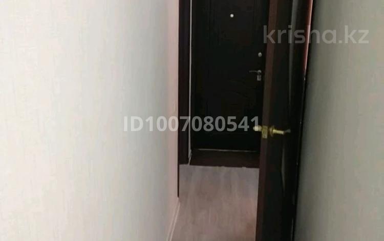 1-бөлмелі пәтер · 30.4 м² · 2/5 қабат, мкр Айгуль, Тюленина 1/3 — Рядом Ресторан Восточная сказка, бағасы: 120 000 ₸ в Уральске — фото 2