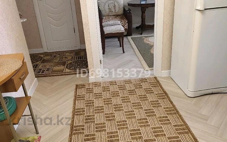2-бөлмелі пәтер · 54 м² · 2/5 қабат, мкр 4, бағасы: 180 000 ₸ в Уральске — фото 6