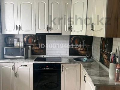 2-комнатная квартира · 44 м² · 2/5 этаж, Пришахтинск, Пришахтинск, 22й микрорайон 32 — Зелинского за 15 млн ₸ в Караганде, Алихана Бокейханова р-н