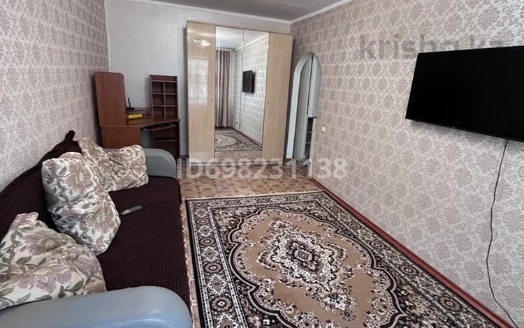 2-комнатная квартира, 45 м², 2/5 этаж помесячно, Гагарина 99/3 — Урдинская