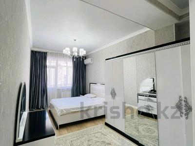 Аренда квартир посуточно в Шымкенте: 2-комнатная квартира · 100 м² · 7/9 этаж, мкр Нурсат, Мкр. Нурсат 172Б — Нурсултана Назарбаева за 20 000 〒 2-комнатная квартира · 100 м² · 7/9 этаж, мкр Нурсат, Мкр. Нурсат 172Б — Нурсултана Назарбаева за 20 000 〒 в Шымкенте, Каратауский р-н