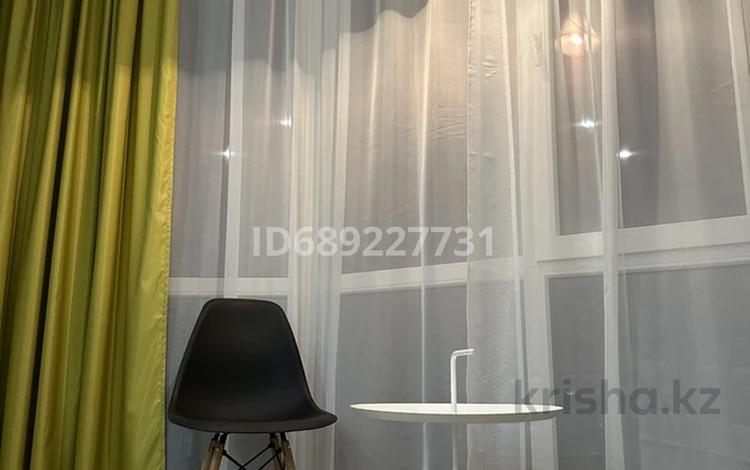 2-бөлмелі пәтер · 77 м² · 9/10 қабат, Вокзальная 4/1, бағасы: 260 000 ₸ в Уральске — фото 2