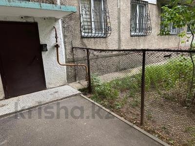 3-бөлмелі пәтер · 64 м² · 1/5 қабат, мкр Алмагуль — Ходжанова, бағасы: 38 млн ₸ в Алматы, Бостандыкский р-н