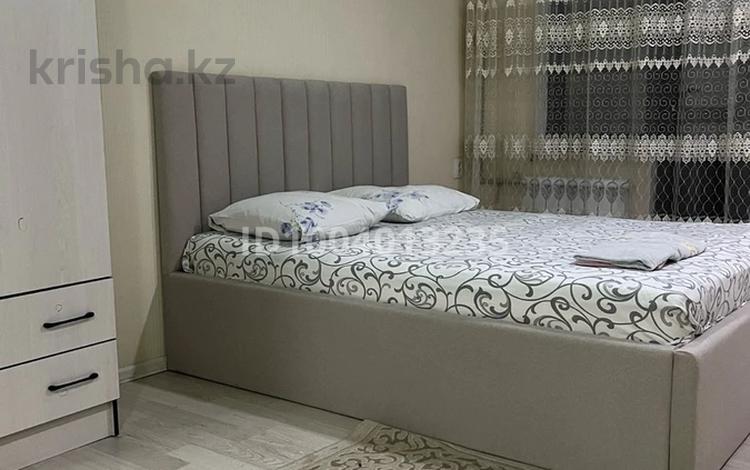 1-комнатная квартира · 56 м² · 3/5 этаж, 16-й микрорайон за 16 000 ₸ в Шымкенте, Аль-Фарабийский р-н — фото 2