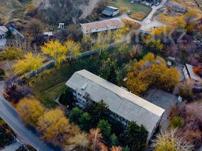 Свободное назначение, офисы, магазины и бутики, склады, салоны красоты, сельское хозяйство, бани, гостиницы и зоны отдыха, медцентры и аптеки, образование, развлечения · 2100 м² за 550 млн 〒 в Талгаре