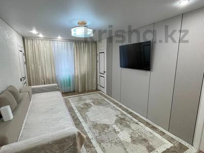 3-бөлмелі пәтер · 46 м² · 2/5 қабат, 12-шағынаудан, бағасы: 14 млн ₸ в Караганде, Алихана Бокейханова р-н