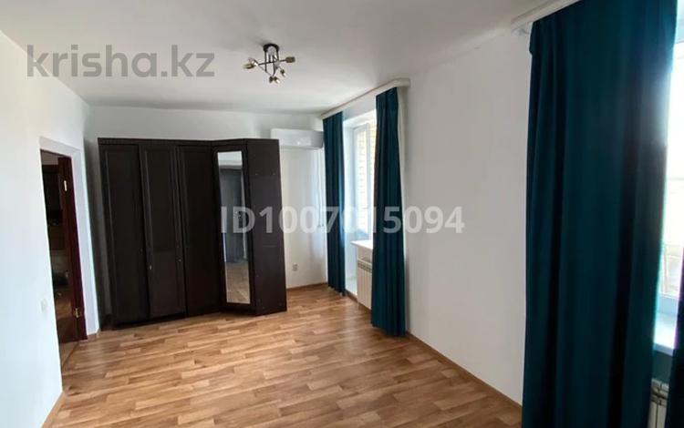 1-комнатная квартира · 50 м² · 9/10 этаж, Самал 94 — Отырарская за 20 млн ₸ в Уральске — фото 14