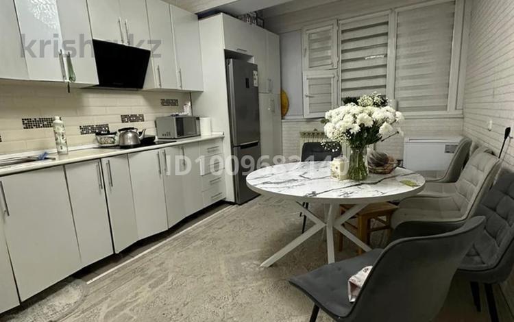 3-комнатная квартира · 94.5 м² · 2/9 этаж, 32А мкр 5 за 25 млн ₸ в Актау — фото 2