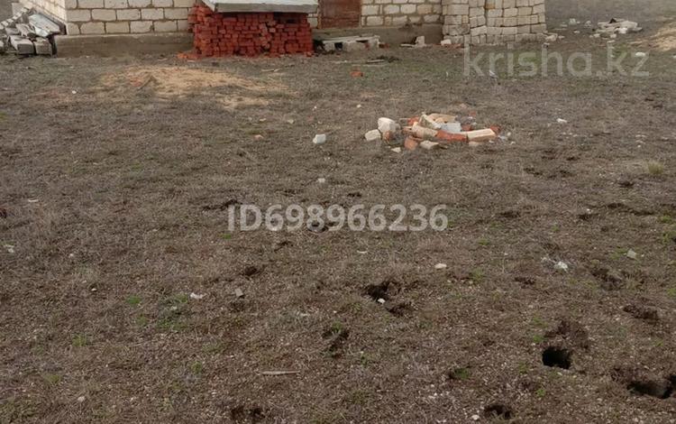 Жеке үй · 2 бөлме · 72 м² · 12 жүзд., Бауырластар, Үш құдық аулы — Мал базардан 15 минуттык жерде Үш құдық ауылында Багасловка, бағасы: 2.5 млн ₸ в Актобе, жилой массив Бауырластар — фото 2