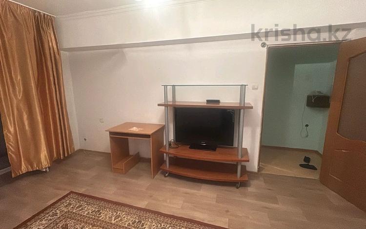 1-комнатная квартира · 36 м² · 2/5 этаж, мкр Жетысу-4 15 за 220 000 ₸ в Алматы, Ауэзовский р-н — фото 2