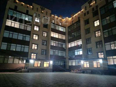 4-комнатная квартира · 217 м² · 4/6 этаж, Батыс 2 мкрн 50 б за 67 млн 〒 в Актобе
