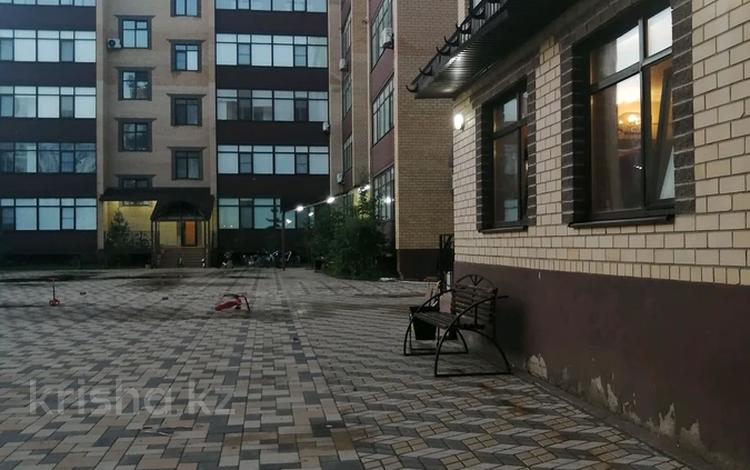 4-бөлмелі пәтер · 217 м² · 4/6 қабат, Батыс 2 мкрн 50 б, бағасы: 67 млн ₸ в Актобе — фото 13