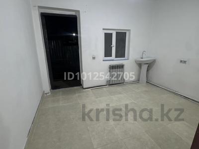 2-комнатная квартира · 30 м², Аксай-Саялы — Вдоль трассы первый дом за 45 000 ₸ в Кыргауылдах
